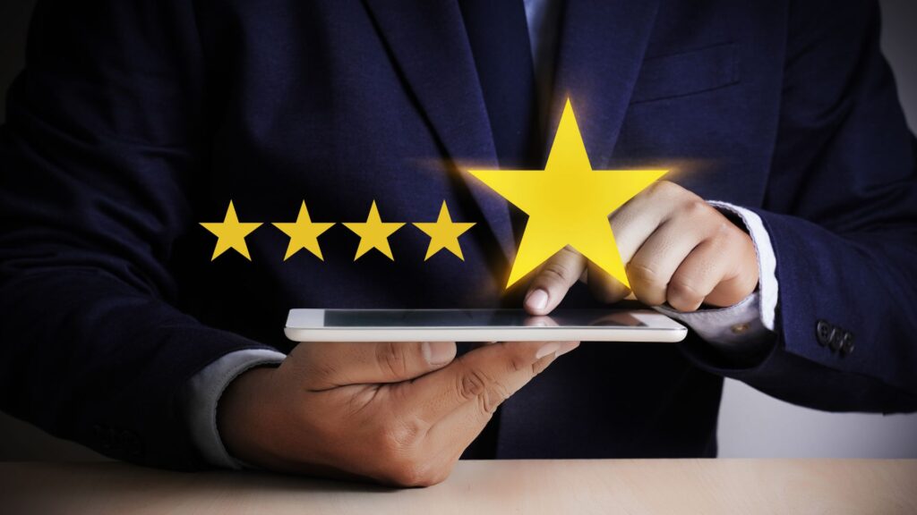Descubra como as avaliações no Google influenciam decisões de compra e a confiança dos consumidores em empresas. Aprenda a utilizá-las a seu favor!