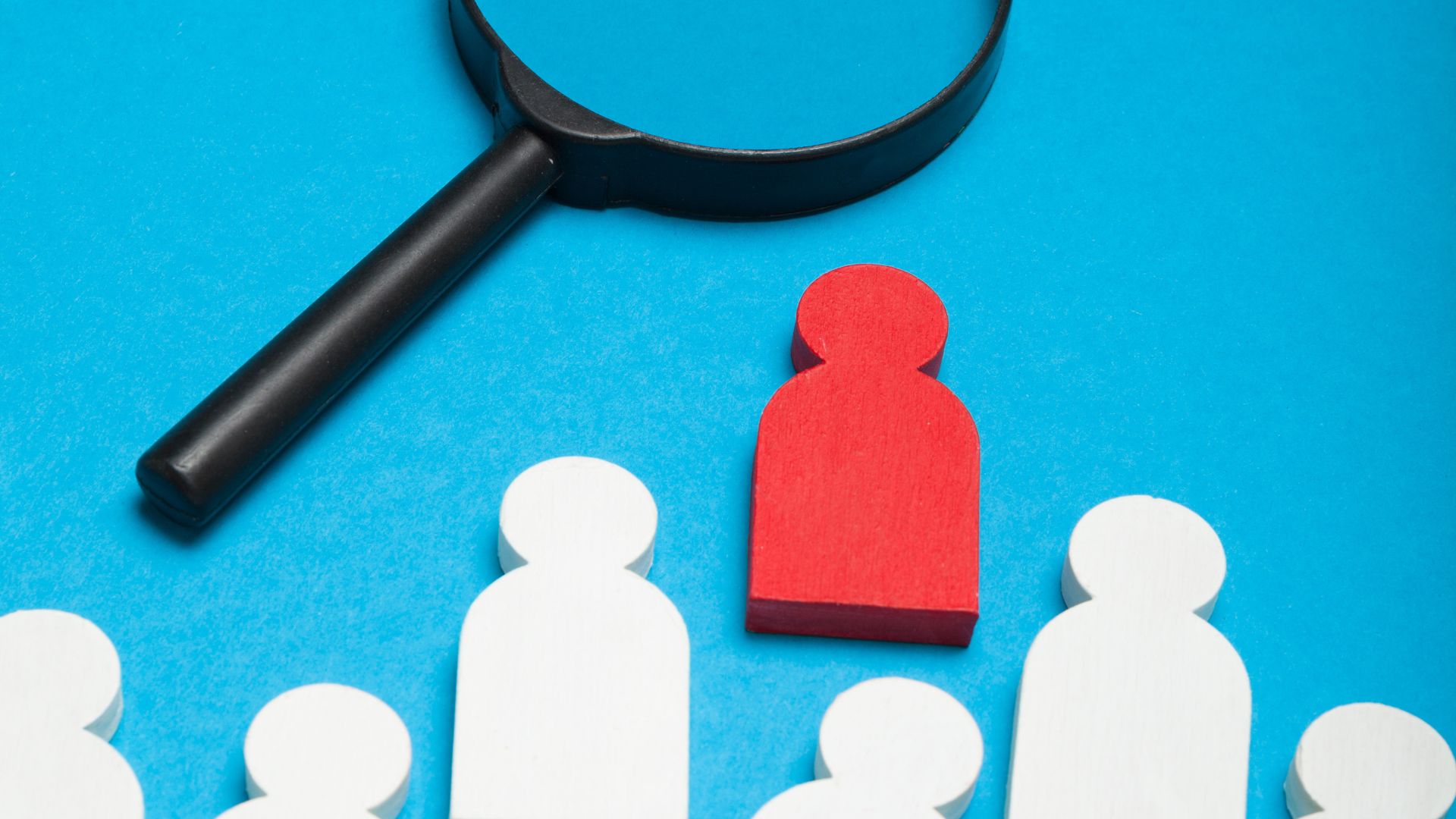 Aprenda a transformar avaliações negativas em oportunidades de crescimento e fortaleça a reputação da sua empresa com estratégias eficazes.